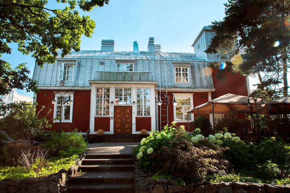 Villa Ylänne, or Ravintola Villa Lilla, Laturinkuja 10, Espoo